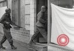 Image des prisonniers de guerre allemands Dillingen Allemagne, 1945, de la seconde 56 séquences d'archives historiques vidéo 65675066609