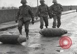 Standbild US Army Kreuze Donau bei Dillingen Dillingen Deutschland, 1945, aus Sekunde 15 historischem Filmmaterial Videoclip 65675066610