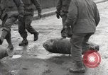 Standbild US Army Kreuze Donau bei Dillingen Dillingen Deutschland, 1945, aus Sekunde 18 historischem Filmmaterial Videoclip 65675066610