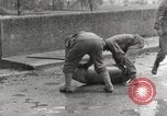 Standbild US Army Kreuze Donau bei Dillingen Dillingen Deutschland, 1945, aus Sekunde 25 historischem Filmmaterial Videoclip 65675066610