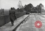 Standbild US Army Kreuze Donau bei Dillingen Dillingen Deutschland, 1945, aus Sekunde 41 historischem Filmmaterial Videoclip 65675066610