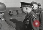Standbild General Eisenhower Cherbourg Frankreich, 1945, aus Sekunde 48 historischem Filmmaterial Videoclip 65675066626