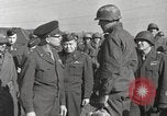 Standbild General Eisenhower Cherbourg Frankreich, 1945, aus Sekunde 54 historischem Filmmaterial Videoclip 65675066626