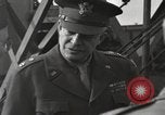 Standbild General Eisenhower Cherbourg Frankreich, 1945, aus Sekunde 12 historischem Filmmaterial Videoclip 65675066628