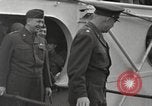 Standbild General Eisenhower Cherbourg Frankreich, 1945, aus Sekunde 61 historischem Filmmaterial Videoclip 65675066629