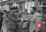 Immagine di Persone famose rilasciato dalle prigioni naziste Germania, 1945, secondo 11 filmato di repertorio 65675066636