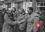 Immagine di Persone famose rilasciato dalle prigioni naziste Germania, 1945, secondo 13 filmato di repertorio 65675066636