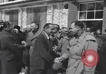 Immagine di Persone famose rilasciato dalle prigioni naziste Germania, 1945, secondo 17 filmato di repertorio 65675066636