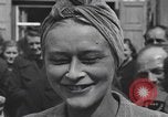 Immagine di Persone famose rilasciato dalle prigioni naziste Germania, 1945, secondo 53 filmato di repertorio 65675066636