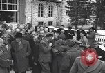 Immagine di Persone famose rilasciato dalle prigioni naziste Germania, 1945, secondo 56 filmato di repertorio 65675066636
