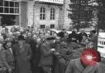 Immagine di Persone famose rilasciato dalle prigioni naziste Germania, 1945, secondo 58 filmato di repertorio 65675066636