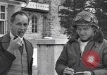 Standbild Befreite Häftlinge aus den Gefängnissen der Nazis Deutschland, 1945, aus Sekunde 37 historischem Filmmaterial Videoclip 65675066637