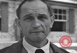 Standbild Befreite Häftlinge aus den Gefängnissen der Nazis Deutschland, 1945, aus Sekunde 44 historischem Filmmaterial Videoclip 65675066637