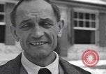 Standbild Befreite Häftlinge aus den Gefängnissen der Nazis Deutschland, 1945, aus Sekunde 48 historischem Filmmaterial Videoclip 65675066637
