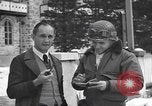 Standbild Befreite Häftlinge aus den Gefängnissen der Nazis Deutschland, 1945, aus Sekunde 57 historischem Filmmaterial Videoclip 65675066637
