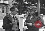 Standbild Befreite Häftlinge aus den Gefängnissen der Nazis Deutschland, 1945, aus Sekunde 58 historischem Filmmaterial Videoclip 65675066637