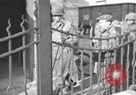 Standbild Übergabe des deutschen Generals Kurt Dittmar Magdeburg Deutschland, 1945, aus Sekunde 5 historischem Filmmaterial Videoclip 65675066638