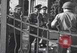 Standbild Übergabe des deutschen Generals Kurt Dittmar Magdeburg Deutschland, 1945, aus Sekunde 13 historischem Filmmaterial Videoclip 65675066638