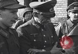 Standbild Übergabe des deutschen Generals Kurt Dittmar Magdeburg Deutschland, 1945, aus Sekunde 21 historischem Filmmaterial Videoclip 65675066638