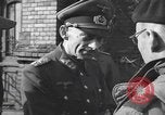 Standbild Übergabe des deutschen Generals Kurt Dittmar Magdeburg Deutschland, 1945, aus Sekunde 27 historischem Filmmaterial Videoclip 65675066638