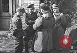 Standbild Übergabe des deutschen Generals Kurt Dittmar Magdeburg Deutschland, 1945, aus Sekunde 35 historischem Filmmaterial Videoclip 65675066638