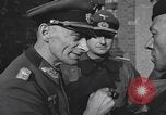 Standbild Übergabe des deutschen Generals Kurt Dittmar Magdeburg Deutschland, 1945, aus Sekunde 50 historischem Filmmaterial Videoclip 65675066638