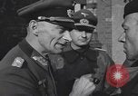 Standbild Übergabe des deutschen Generals Kurt Dittmar Magdeburg Deutschland, 1945, aus Sekunde 51 historischem Filmmaterial Videoclip 65675066638
