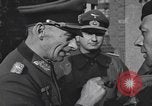 Standbild Übergabe des deutschen Generals Kurt Dittmar Magdeburg Deutschland, 1945, aus Sekunde 57 historischem Filmmaterial Videoclip 65675066638