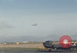 Standbild C-117 Flugzeugen Hummer Saigon Vietnam, 1966, aus Sekunde 32 historischem Filmmaterial Videoclip 65675066674