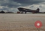 Standbild C-117 Flugzeugen Hummer Saigon Vietnam, 1966, aus Sekunde 40 historischem Filmmaterial Videoclip 65675066674