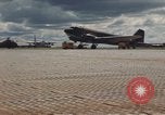 Standbild C-117 Flugzeugen Hummer Saigon Vietnam, 1966, aus Sekunde 43 historischem Filmmaterial Videoclip 65675066674