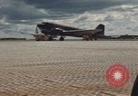 Standbild C-117 Flugzeugen Hummer Saigon Vietnam, 1966, aus Sekunde 52 historischem Filmmaterial Videoclip 65675066674