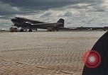 Standbild C-117 Flugzeugen Hummer Saigon Vietnam, 1966, aus Sekunde 56 historischem Filmmaterial Videoclip 65675066674