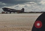 Standbild C-117 Flugzeugen Hummer Saigon Vietnam, 1966, aus Sekunde 57 historischem Filmmaterial Videoclip 65675066674