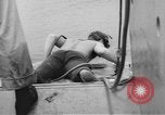 Standbild USS Ortolan Bergung japanischen U-Boot Pazifik, 1943, aus Sekunde 62 historischem Filmmaterial Videoclip 65675066728