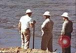 Image Morrison et Knutsen company construction en Agghanistan Afghanistan, 1960, de la seconde 42 séquences d'archives historiques vidéo 65675066737