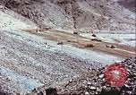 Image Morrison et Knutsen company construction en Agghanistan Afghanistan, 1960, de la seconde 54 séquences d'archives historiques vidéo 65675066737