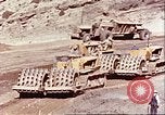 Image Morrison et Knutsen company construction en Agghanistan Afghanistan, 1960, de la seconde 57 séquences d'archives historiques vidéo 65675066737