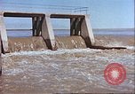 Image Morrison et Knudson Company Construction de barrages et canaux d'irrigation en Afghanistan Afghanistan, 1950, de la seconde 56 séquences d'archives historiques vidéo 65675066743