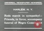 Immagine di Il corteo funebre per i comunisti Harlem New York City USA, 1930, secondo 4 filmato di repertorio 65675066771