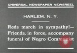 Immagine di Il corteo funebre per i comunisti Harlem New York City USA, 1930, secondo 6 filmato di repertorio 65675066771