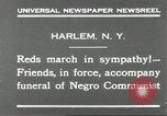 Immagine di Il corteo funebre per i comunisti Harlem New York City USA, 1930, secondo 9 filmato di repertorio 65675066771
