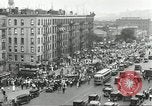 Immagine di Il corteo funebre per i comunisti Harlem New York City USA, 1930, secondo 13 filmato di repertorio 65675066771