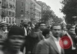 Immagine di Il corteo funebre per i comunisti Harlem New York City USA, 1930, secondo 41 filmato di repertorio 65675066771