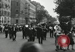 Immagine di Il corteo funebre per i comunisti Harlem New York City USA, 1930, secondo 44 filmato di repertorio 65675066771