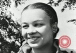 Standbild Afroamerikanische männliche und weibliche College-Studenten Nashville Tennessee USA, 1937, aus Sekunde 40 historischem Filmmaterial Videoclip 65675066777