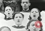 Standbild Afroamerikanischer Hochschulchor Nashville Tennessee USA, 1937, aus Sekunde 5 historischem Filmmaterial Videoclip 65675066779