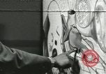 Standbild Hale Woodruff unterrichtet afroamerikanische Studenten Atlanta Georgia USA, 1937, aus Sekunde 40 historischem Filmmaterial Videoclip 65675066796