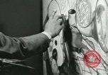 Standbild Hale Woodruff unterrichtet afroamerikanische Studenten Atlanta Georgia USA, 1937, aus Sekunde 47 historischem Filmmaterial Videoclip 65675066796