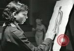Standbild Hale Woodruff unterrichtet afroamerikanische Studenten Atlanta Georgia USA, 1937, aus Sekunde 59 historischem Filmmaterial Videoclip 65675066796